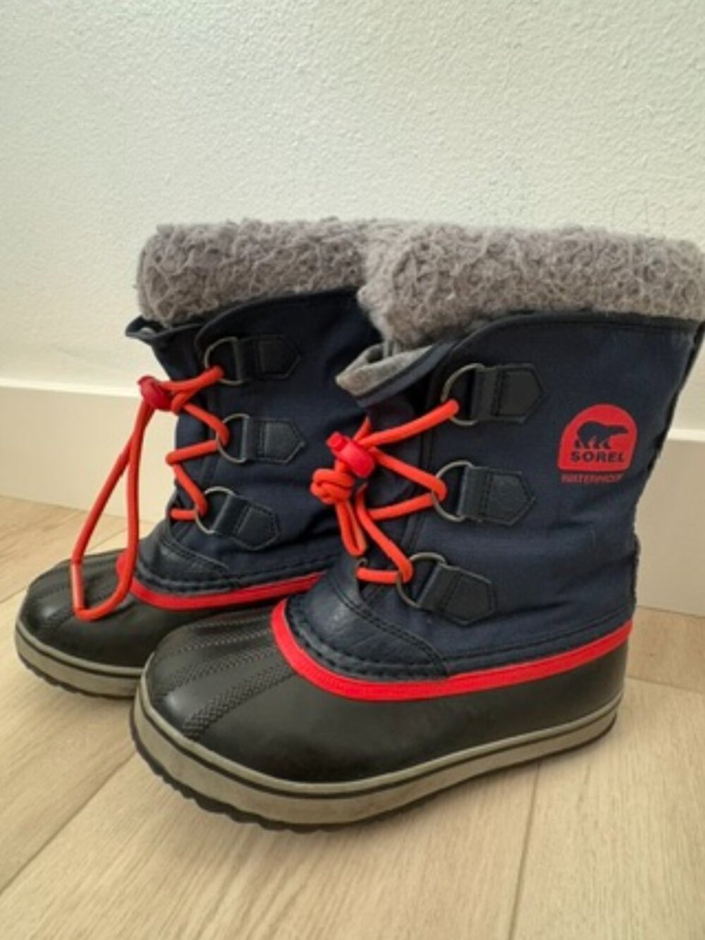 Sorel Kids Winter Boots Size 1 Faux Fur Lined Snow Boots